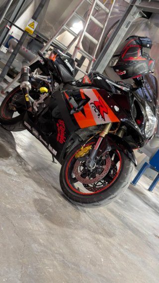 Suzuki GSXR 600 K4 Sportbike Negra/Naranja