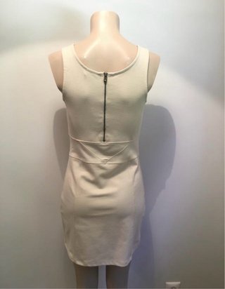 Vestido corto beige