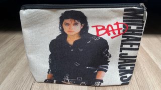 Neceser Michael Jackson. Perfil solidario