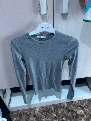 Top Bershka gris manga larga XS