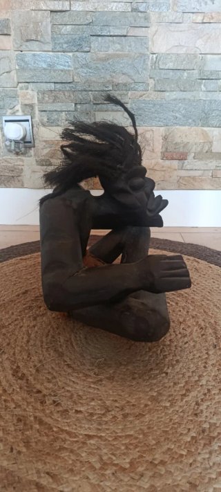 Figura de madera tribal