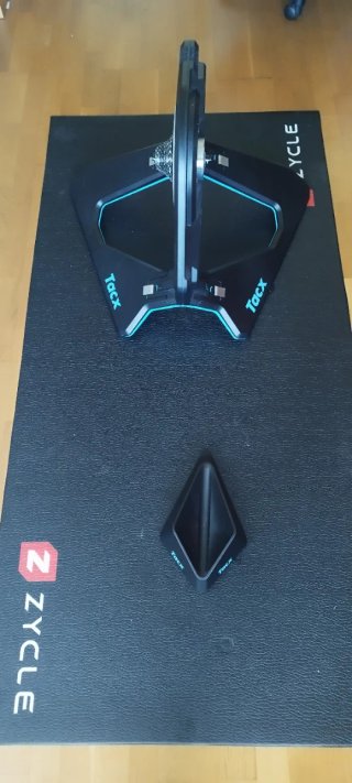 Rodillo Tacx Neo 2 Smart + Alfombra
