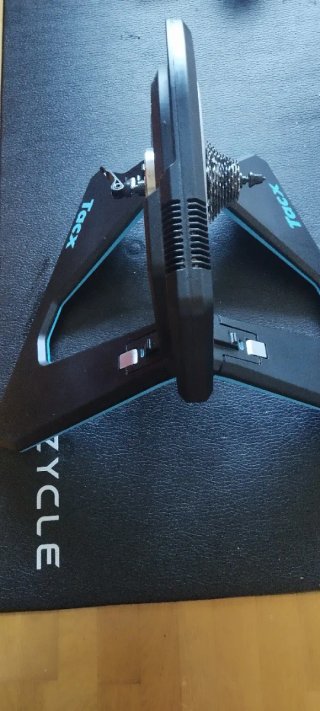 Rodillo Tacx Neo 2 Smart + Alfombra