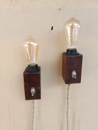 Lampada vintage in legno