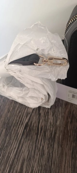 Bolso bandolera Guess negro