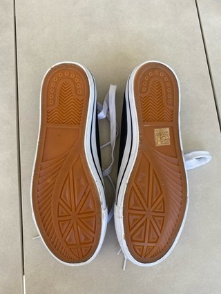 Zapatillas negras con puntera blanca Talla 39