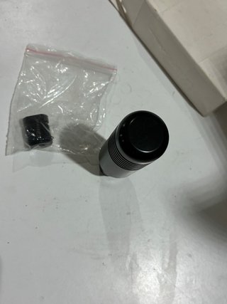 Pomo universal negro