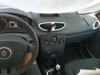 Renault Clio Yahoo eco  Yahoo  2011