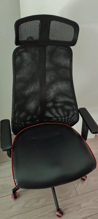 Conjunto escritorio: mesa, silla, monitor,etc