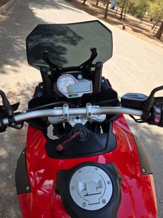 BMW S1000XR Roja y Negra