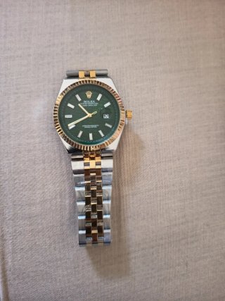 Orologio Rolex Oyster Perpetual Land-Dweller con quadrante verde