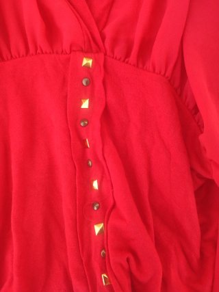 Lote 2 camisas: roja y blanca