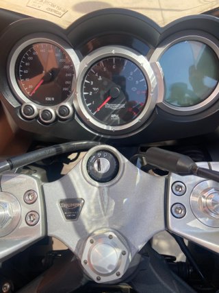 Triumph Sprint ST 1050
