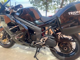Triumph Sprint ST 1050