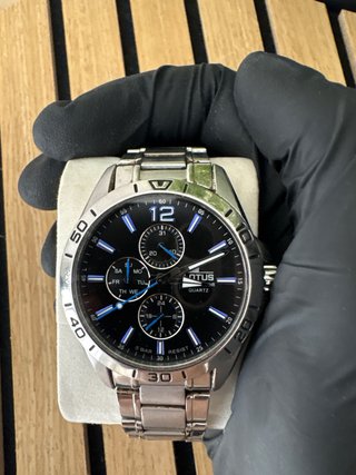 Reloj Lotus