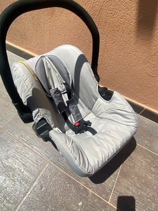 Carrito bebé con Maxi-Cosi y capazo