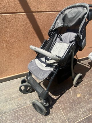 Carrito bebé con Maxi-Cosi y capazo