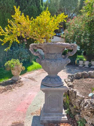 Pareja Maceteros Clásicos Medici con Pedestal