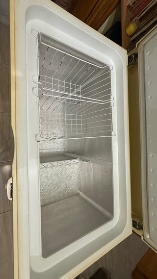 Congelador Horizontal Indesit 224L