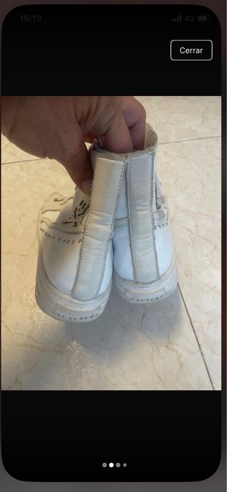 Zapatillas altas blancas con calavera
