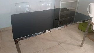 Mesa comedor cristal y metal + 4 sillas