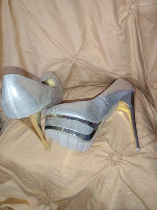 Zapatos de tacón plateados talla 38