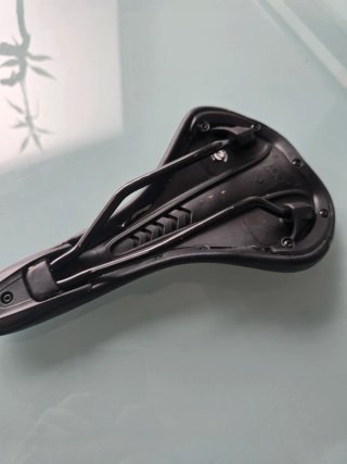Sillín Megamo Negro Nuevo