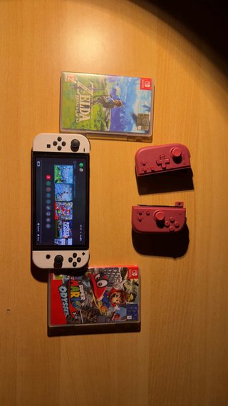 Nintendo Switch OLED Bianco + Giochi
