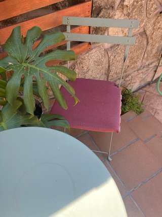 Conjunto mesa y 2 sillas terraza metal