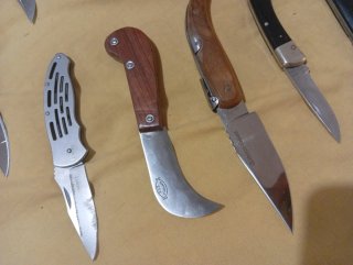 Lotto 12 coltelli da collezione virginia ecc