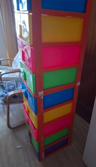 Cajoneras de plástico multicolor
