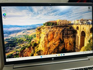 HP ProBook 450 G8 i5-1135G7 15.6 8GB 256GB