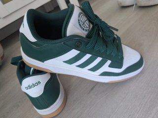 Zapatillas Adidas Basketball Verdes y Blancas
