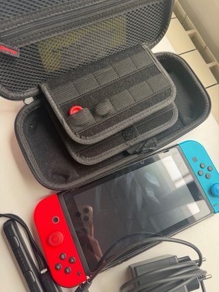 Nintendo Switch Azul y Rojo