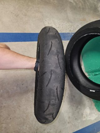 Juego neumáticos Dunlop D212 M (120 y 200)