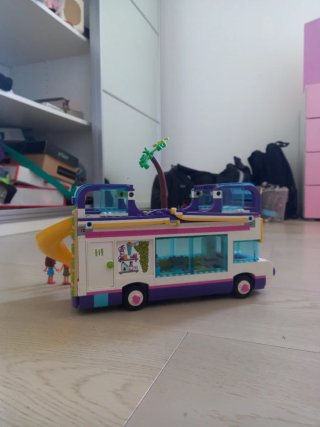 Lego Friends Camper Van con tobogán
