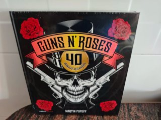 Libro Guns N' Roses 40 Aniversario Nuevo