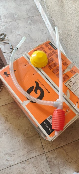 Estufa Eléctrica de parafina, marca Qlima Plata D