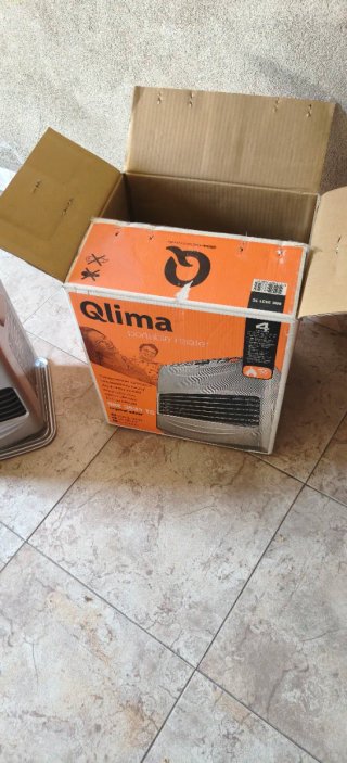 Estufa Eléctrica de parafina, marca Qlima Plata D