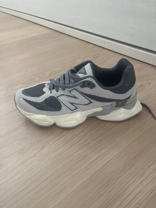 New Balance 9060 Gris y Blanco