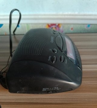 Despertador y Radio Casio Negro