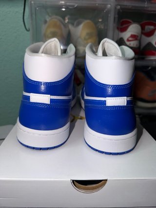 Jordan 1 Mid Kentucky Blue (Mujer)