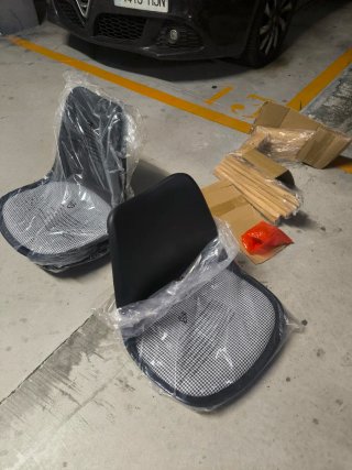 Sillas de cocina negras con asiento estampado