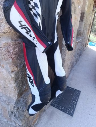 Mono de cuero Spyke T52 NUEVO