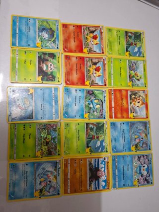 Colección Pokémon: Estampas y Figuras