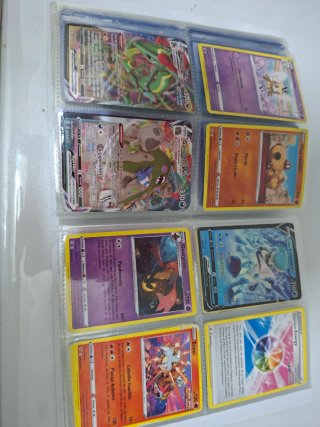 Colección Pokémon: Estampas y Figuras