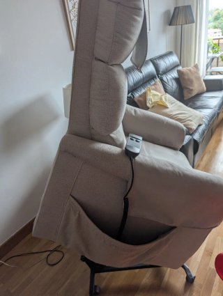 Sillón reclinable eléctrico beige