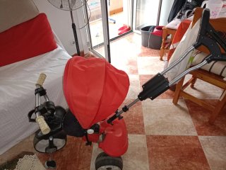 Triciclo infantil rojo