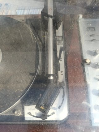 Tocadiscos antiguo madera y plata
