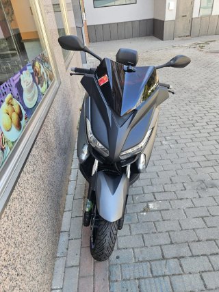 Yamaha XMAX 400cc Negra
